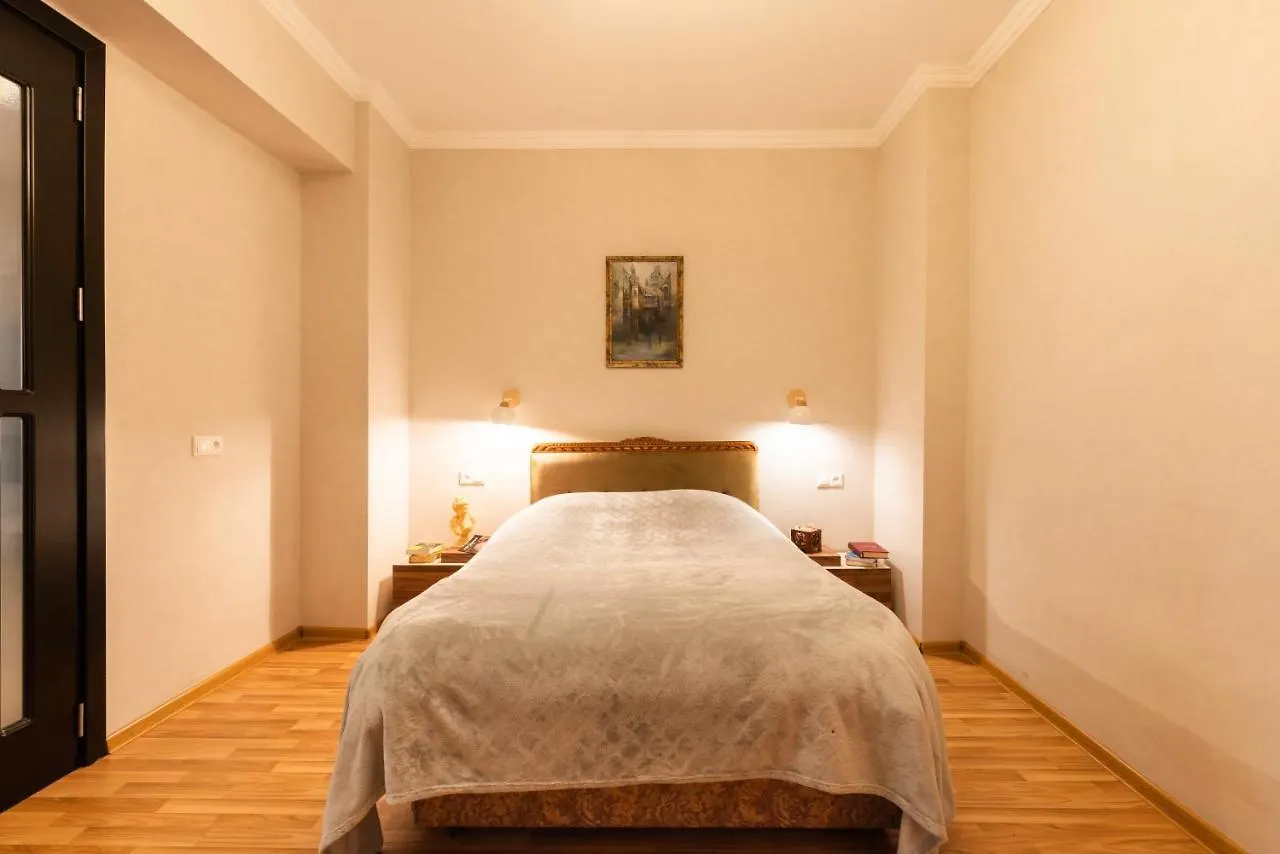 Happy 4Bedroom Apartment In Old Tbilisi